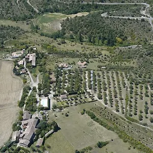 https://camping-les-silhols.hotels-rhonealpes.com