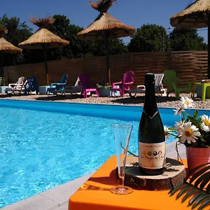 https://camping-les-plages-de-lain.hotels-rhonealpes.com